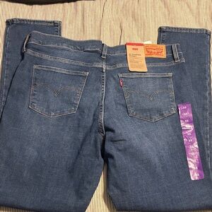 Levi's Classic Indigo Jeans 33x30. Skinny NWT